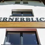 Fernerblick 게스트하우스 턱스