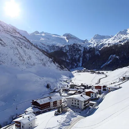 Fernerblick Konukevi