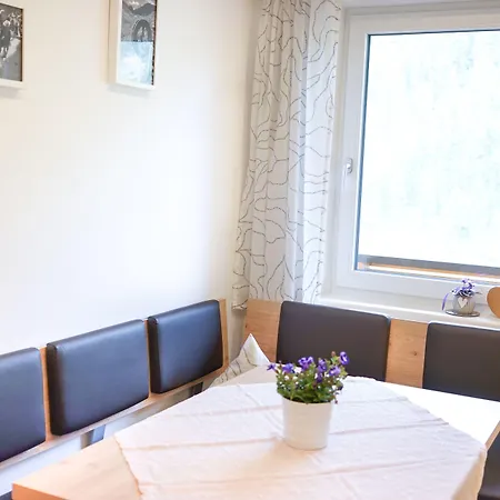 Fernerblick Apartments Guest house Tux