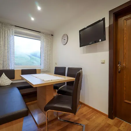 Guest house Fernerblick Apartments Tux